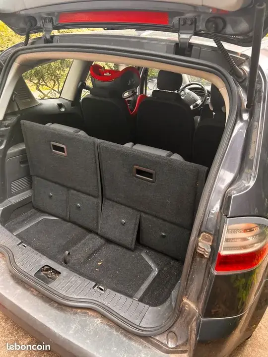 Ford S-Max 2009 photo 3