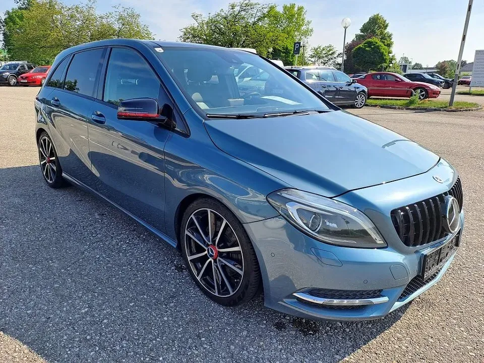 Mercedes-Benz B-Class 2013 photo 2