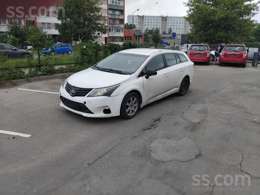 Toyota Avensis 2013 photo 3