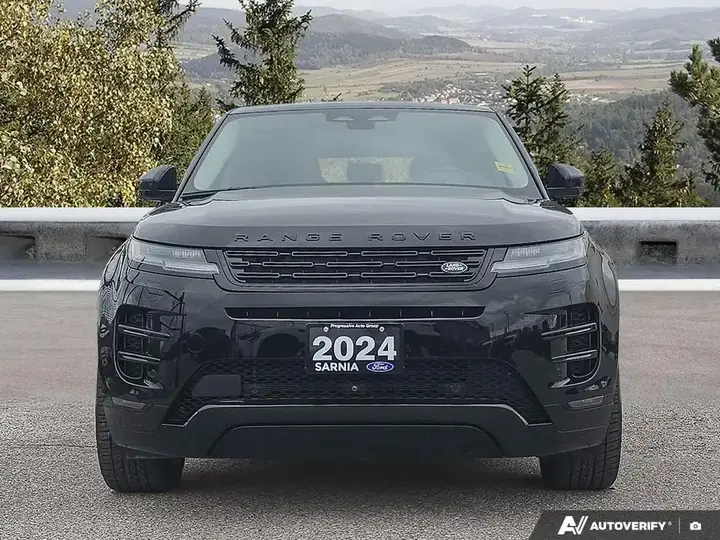 Land Rover Range Rover Evoque 2024 photo 2