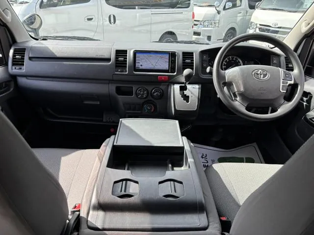 Toyota Hiace 2024 photo 4