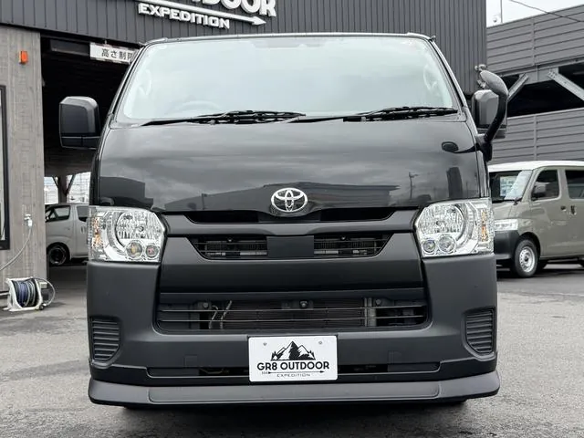 Toyota Hiace 2024 photo 2