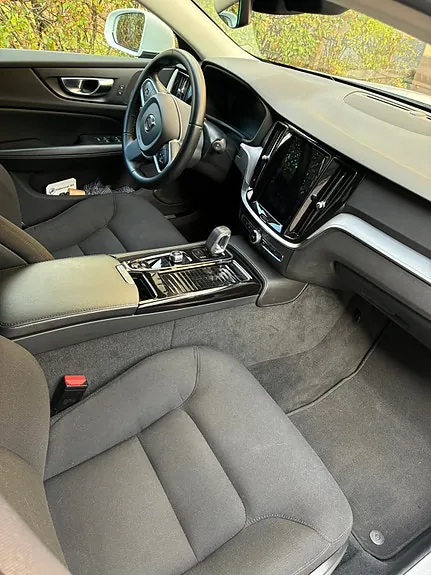 Volvo V60 2022 photo 3
