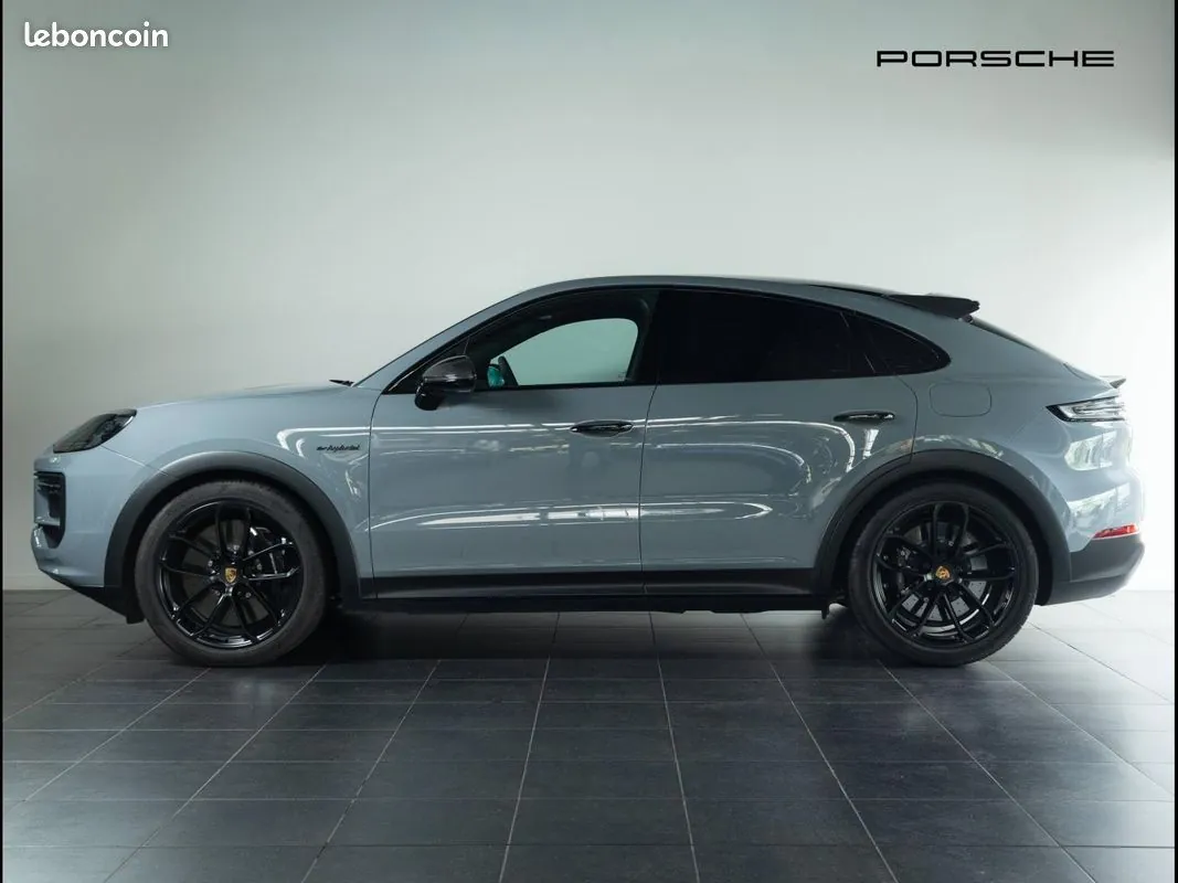 Porsche Cayenne 2024 photo 2