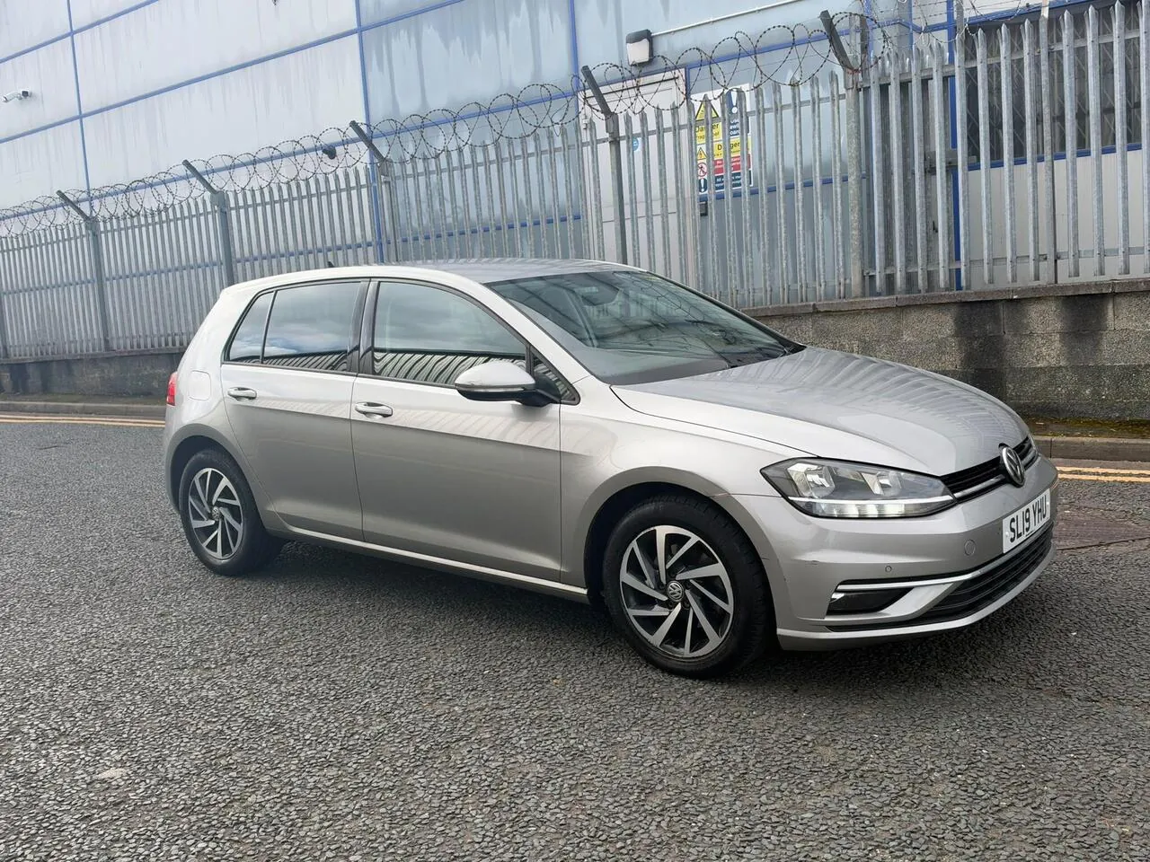 Volkswagen Golf 2019 photo 2