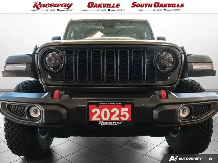 Jeep Wrangler 2025 photo 2