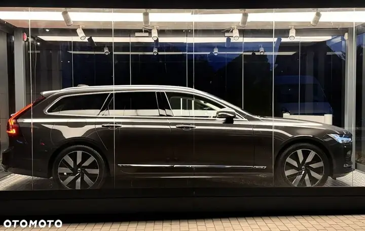 Volvo V90 2023 photo 2