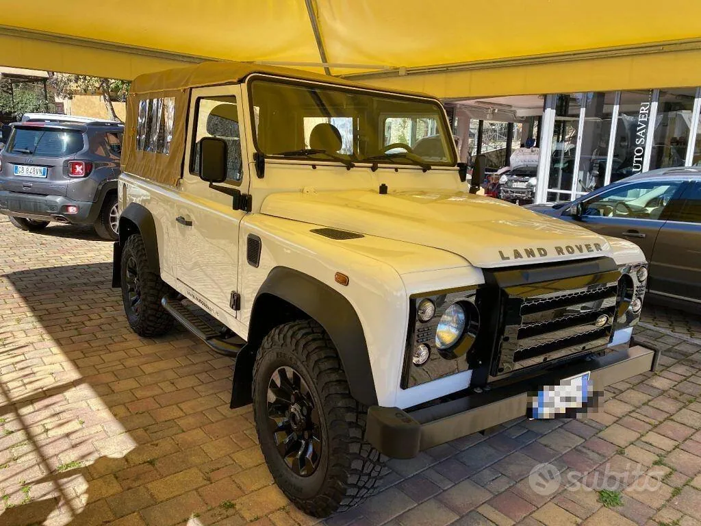 Land Rover Defender 2014 photo 4