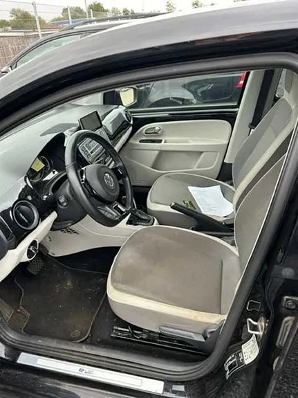 Volkswagen E-Up! 2014 photo 3