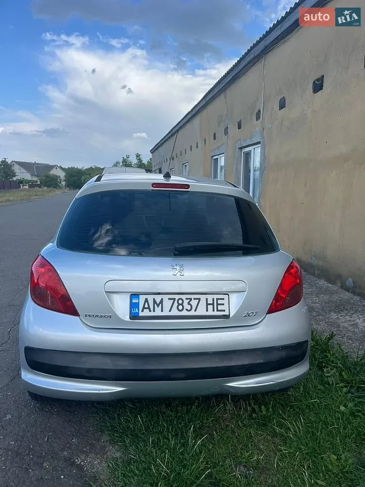 Peugeot 207 2007 photo 3