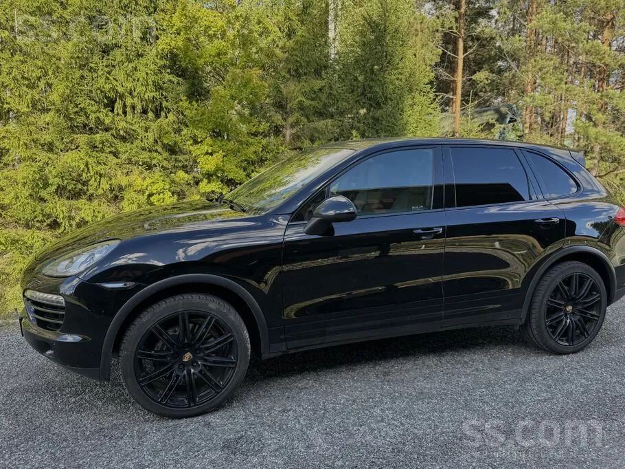 Porsche Cayenne 2012 photo 4