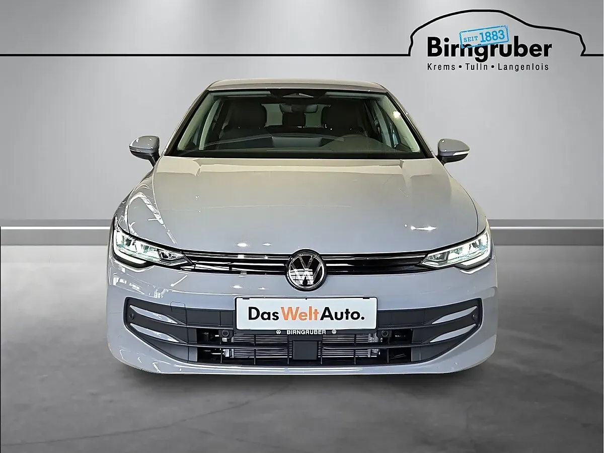 Volkswagen Golf 2026 photo 2