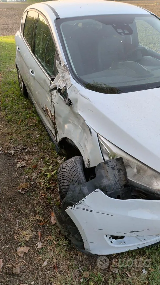 Ford C-Max 2019 photo 2