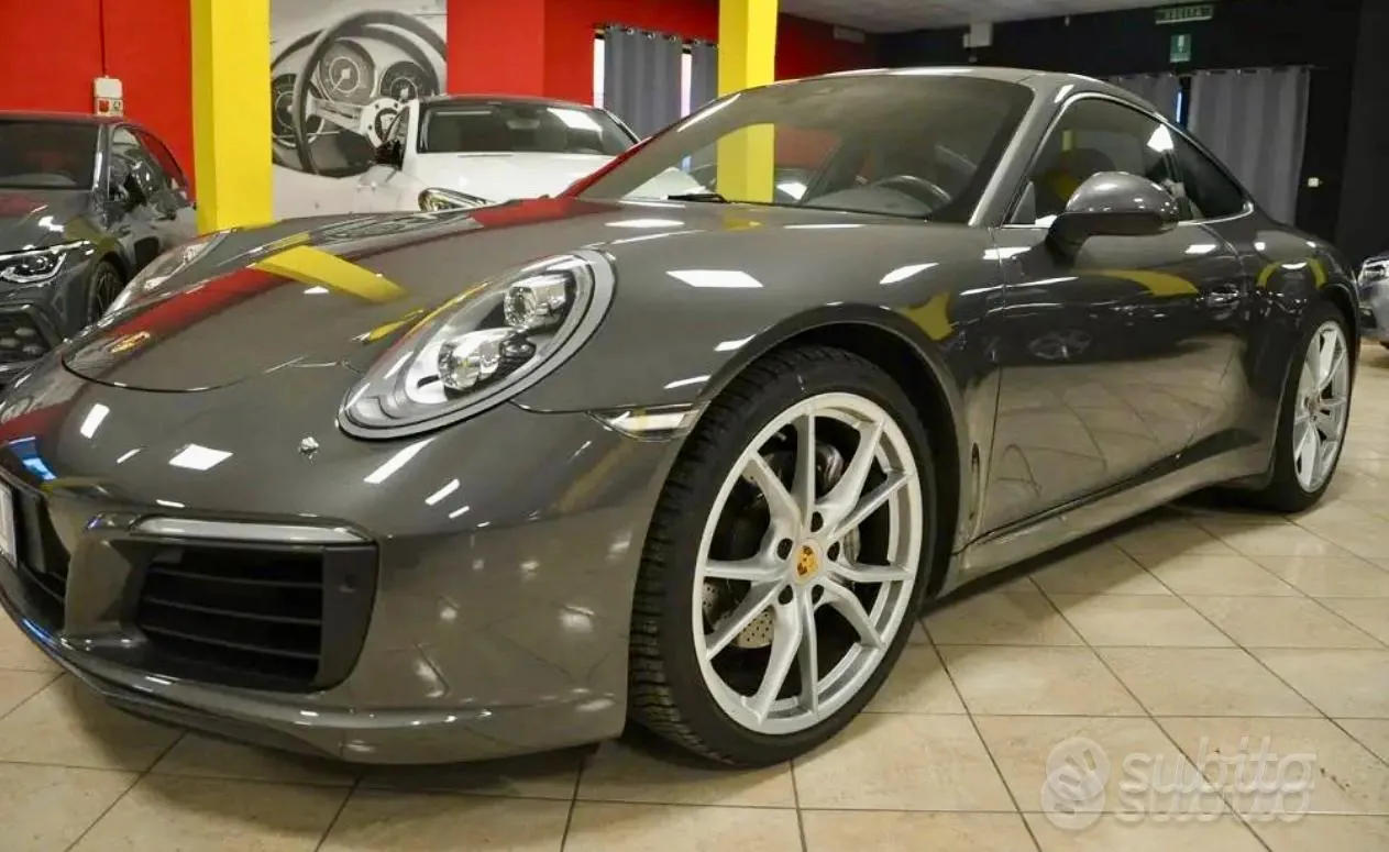Porsche 911 2018 photo 2