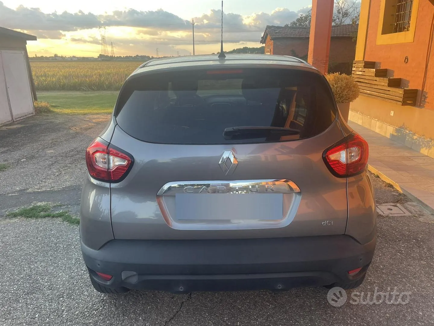 Renault Captur 2016 photo 2