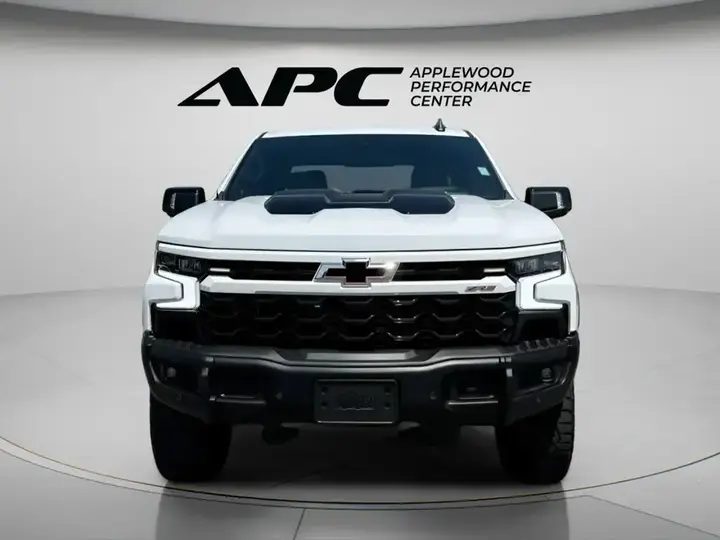 Chevrolet Silverado 1500 2024 photo 3