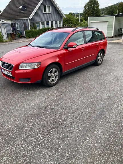 Volvo V50 2010 photo 2