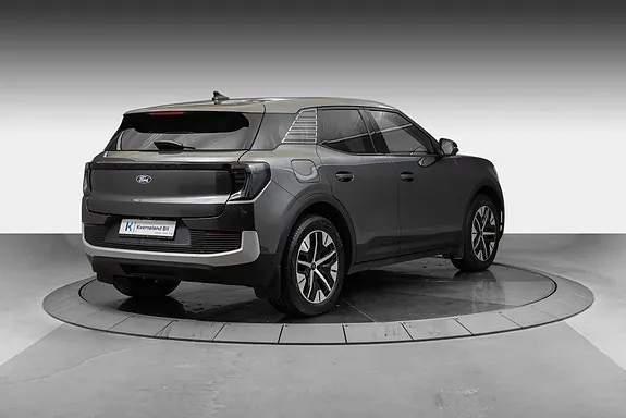 Ford Explorer 2026 photo 5