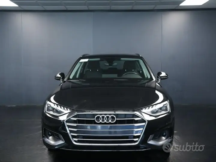 Audi A4 Avant 2023 photo 2
