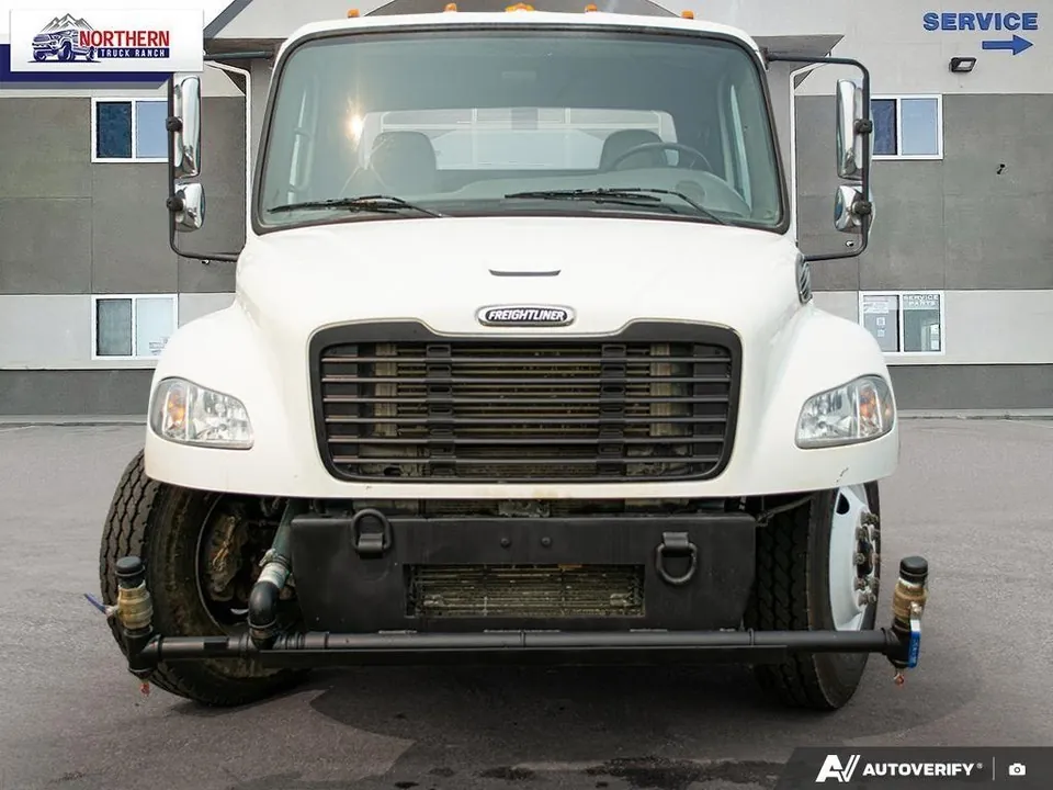 Freightliner M2 106 2007 photo 2