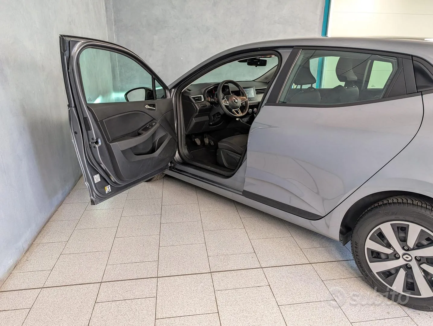 Renault Clio 2023 photo 4