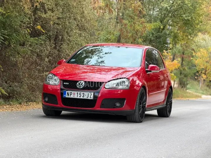 Volkswagen Golf 2005 photo 2