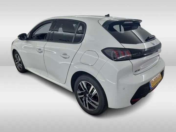 Peugeot 208 2023 photo 2