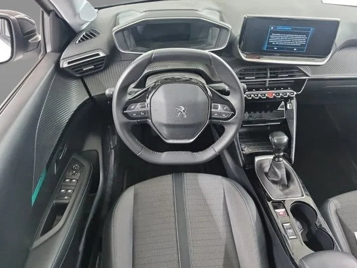 Peugeot 208 2023 photo 3