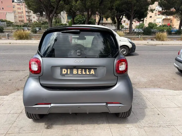 Smart Fortwo 2019 photo 5