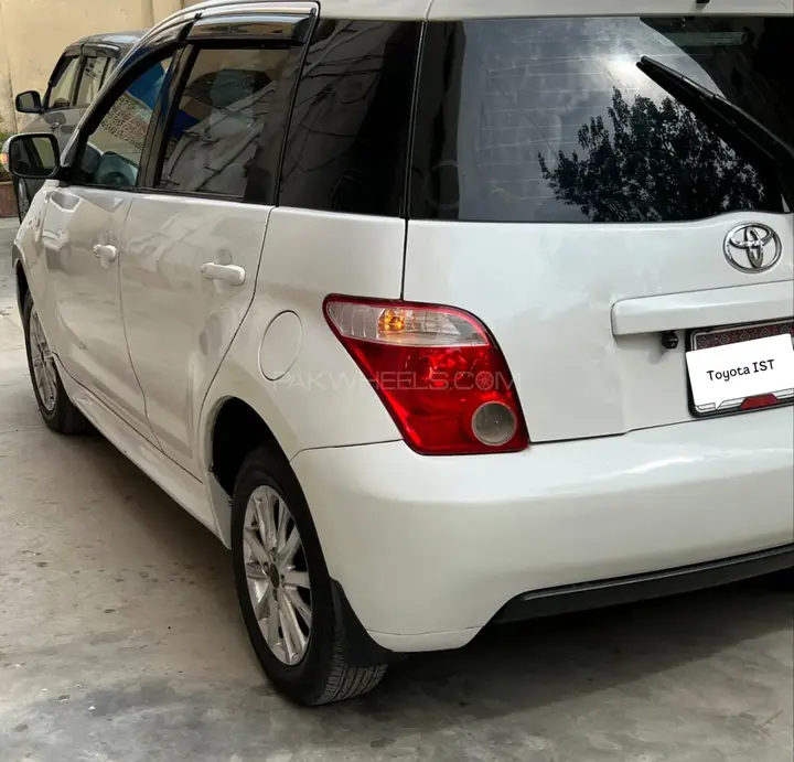 Toyota Ist