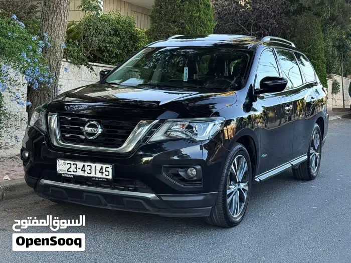 Nissan Pathfinder 2018 photo 2