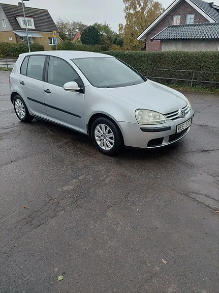Volkswagen Golf 5 2005 photo 2