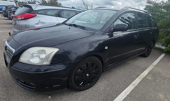 Toyota Avensis 2004 photo 4