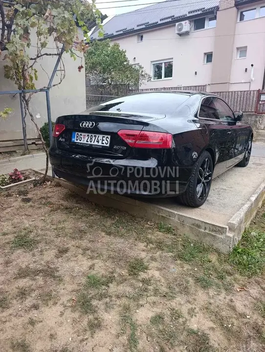 Audi A5 2009 photo 4