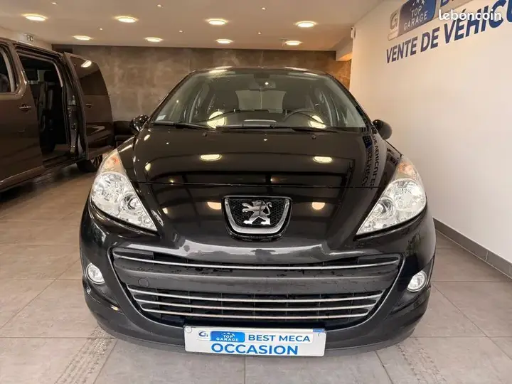 Peugeot 207 2010 photo 5