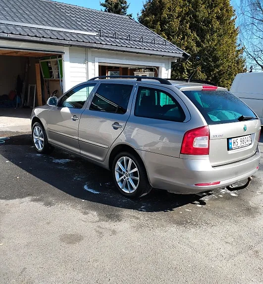 Skoda Octavia 2011 photo 4