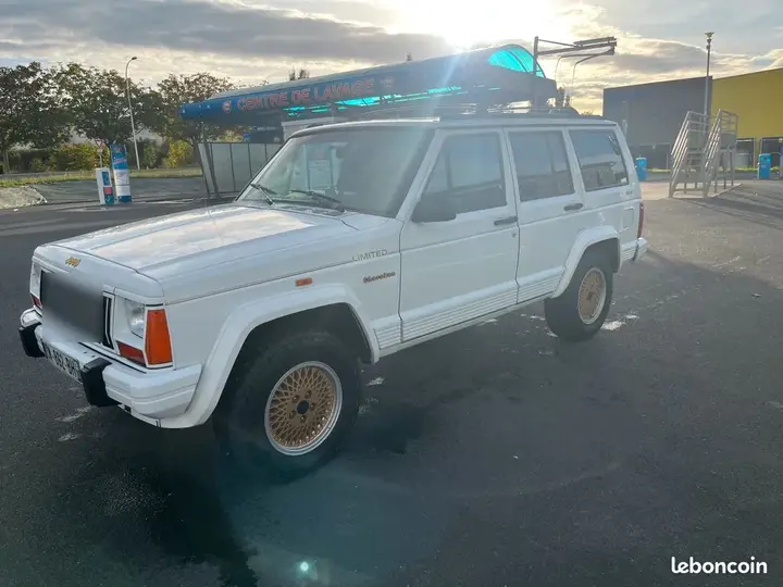 Jeep Cherokee