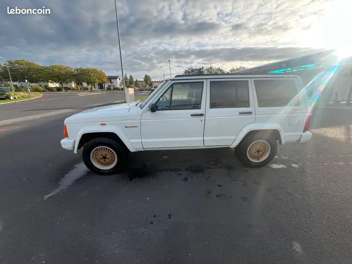 Jeep Cherokee 1992 photo 5