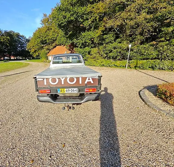 Toyota Hilux 2003 photo 5