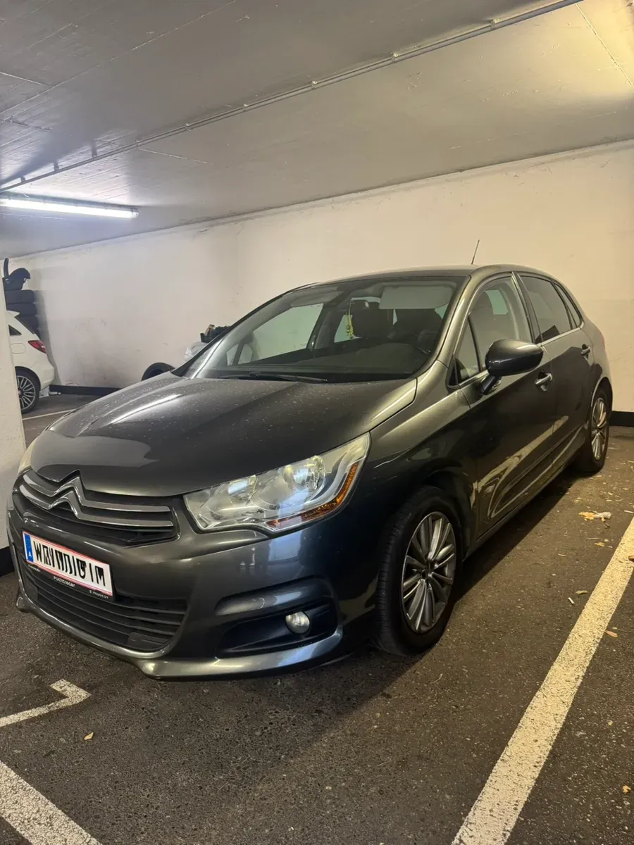 Citroen C4 2011 photo 2