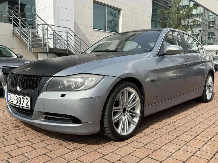 BMW 325 2005 photo 2