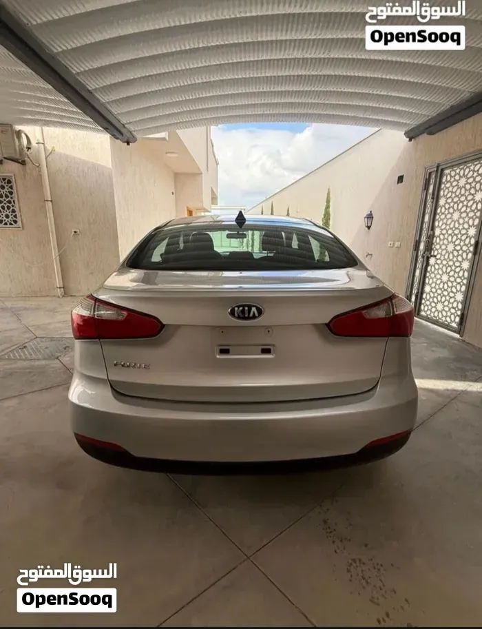 Kia K3 2015 photo 2