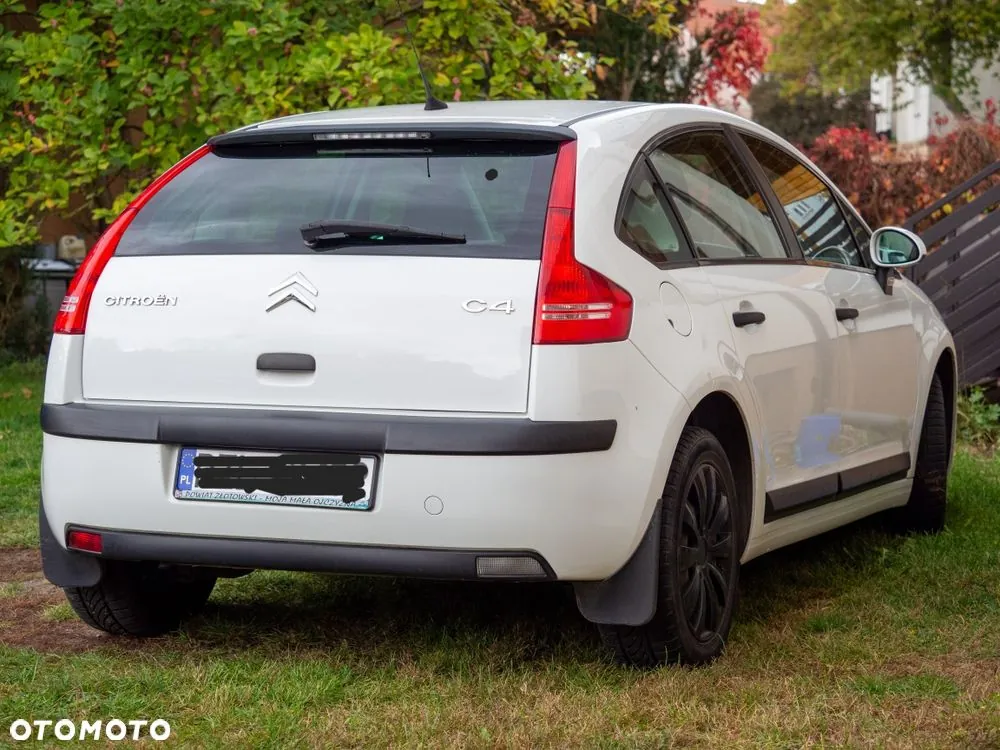 Citroen C4 2009 photo 2