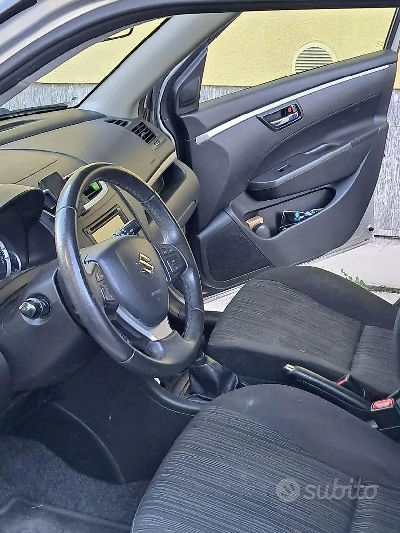 Suzuki Swift 2013 photo 4