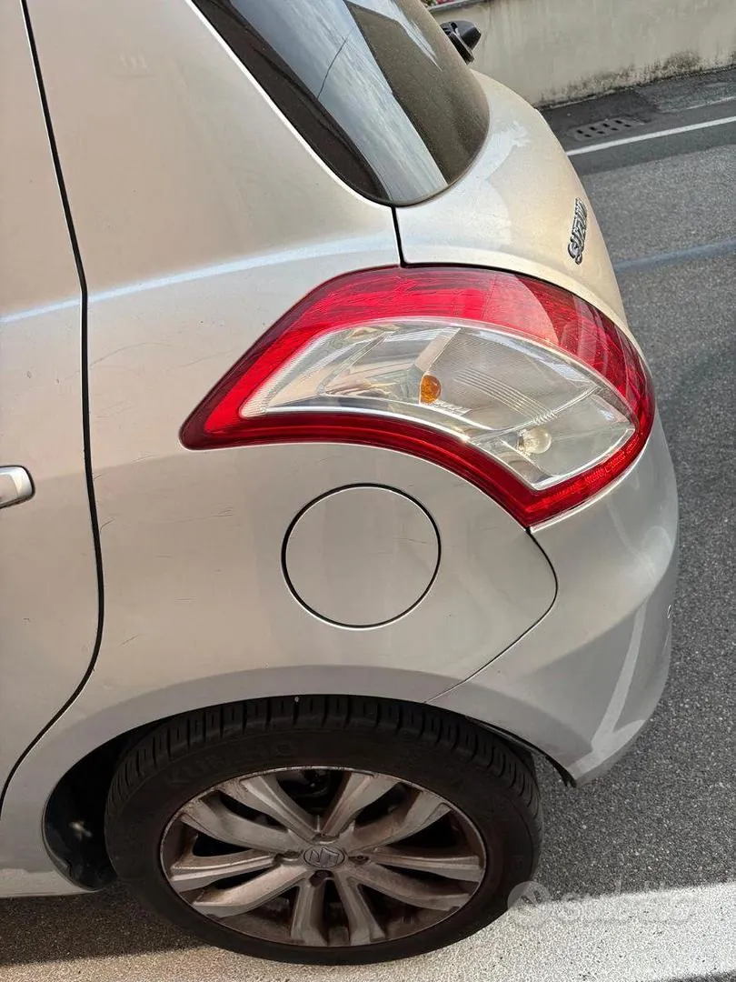 Suzuki Swift 2013 photo 2