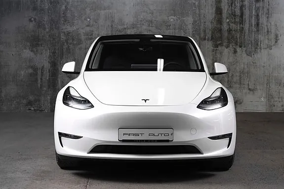 Tesla Model Y 2024 photo 4