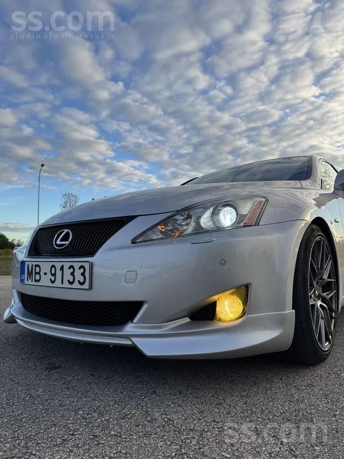 Lexus Is