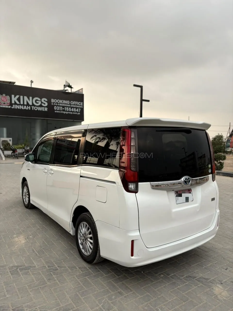 Toyota Noah