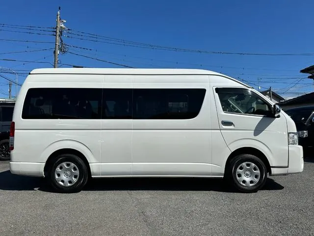 Toyota Hiace Wagon 2020 photo 4