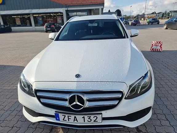 Mercedes-Benz E220 2018 photo 3